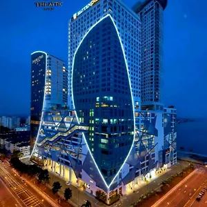 Attic Silverscape & Jonker Aparthotel